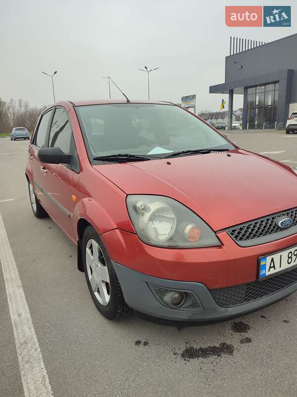 Хэтчбек Ford Fiesta 2008 в Киеве