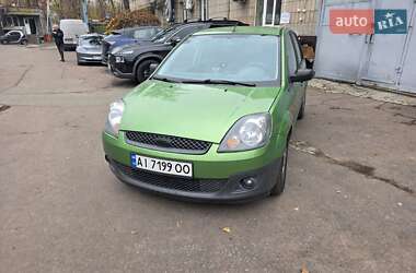 Хэтчбек Ford Fiesta 2008 в Киеве