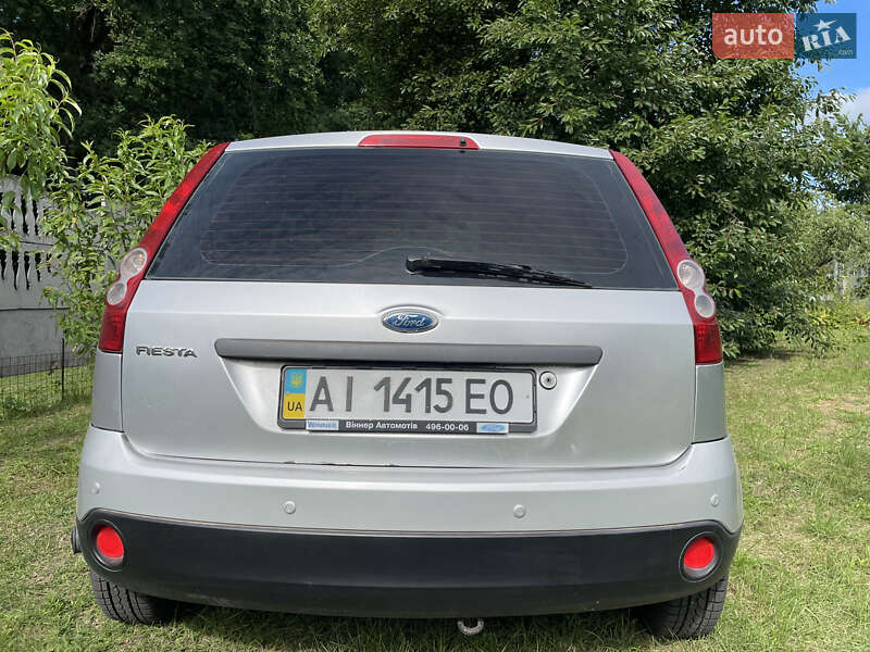 Седан Ford Fiesta 2008 в Миронівці
