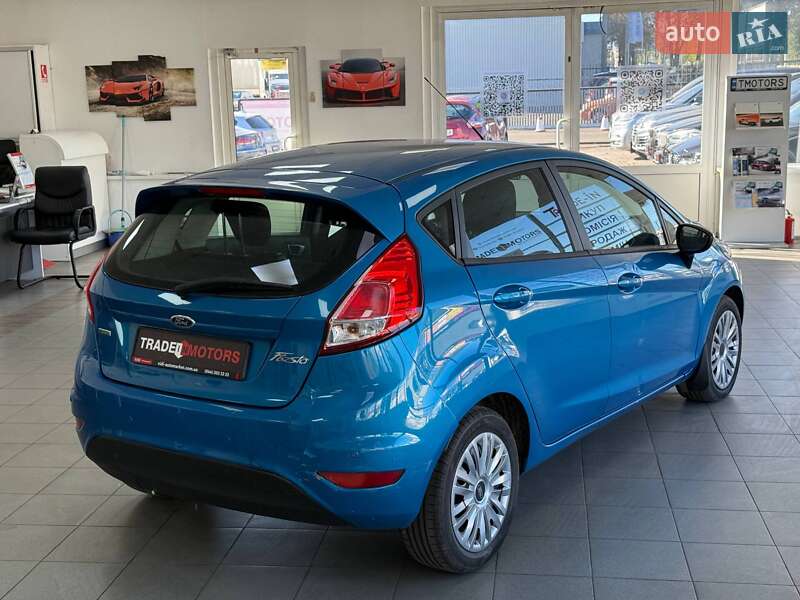 Хэтчбек Ford Fiesta 2015 в Киеве