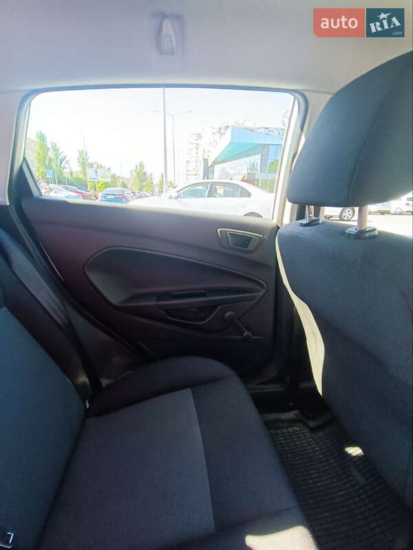 Хэтчбек Ford Fiesta 2013 в Киеве фото 16 Хэтчбек Ford Fiesta 2013 в Киеве