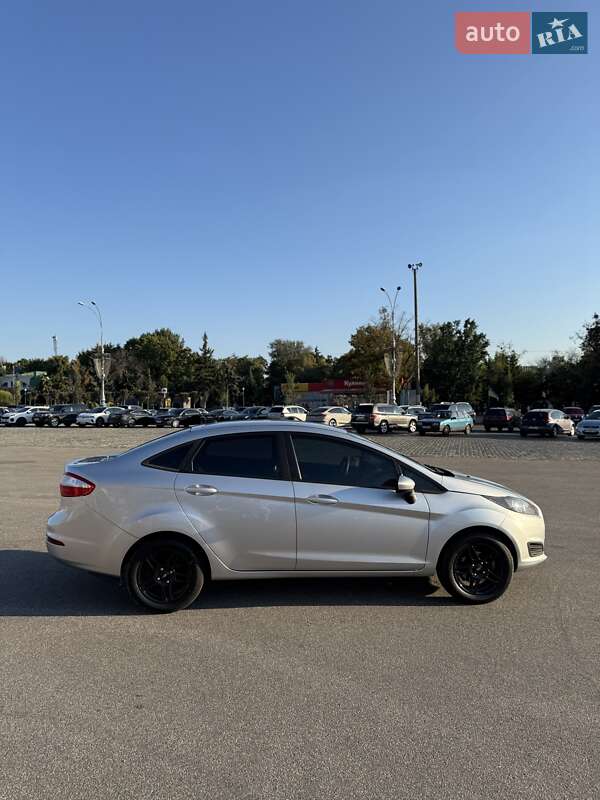 Седан Ford Fiesta 2017 в Харькове