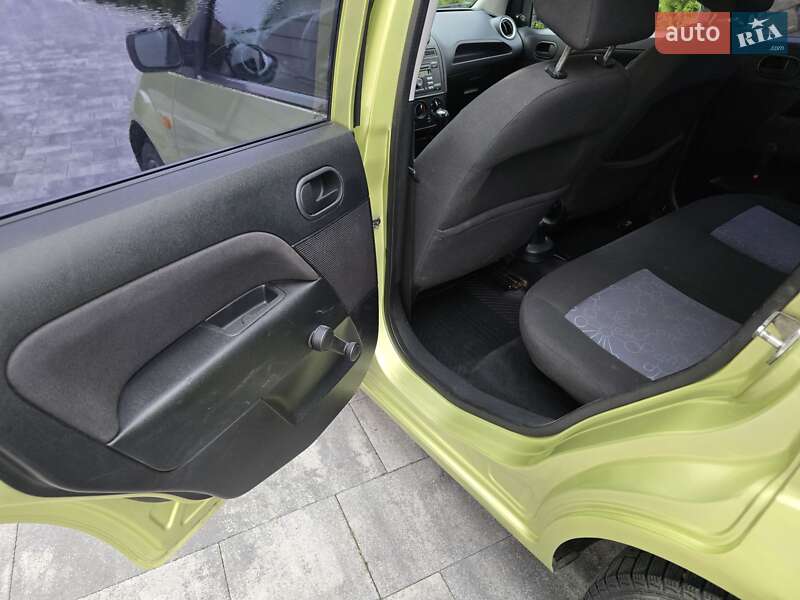 Хетчбек Ford Fiesta 2006 в Івано-Франківську фото 17 Хетчбек Ford Fiesta 2006 в Івано-Франківську