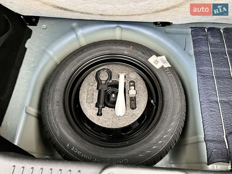 Хэтчбек Ford Fiesta 2016 в Киеве фото 42 Хэтчбек Ford Fiesta 2016 в Киеве