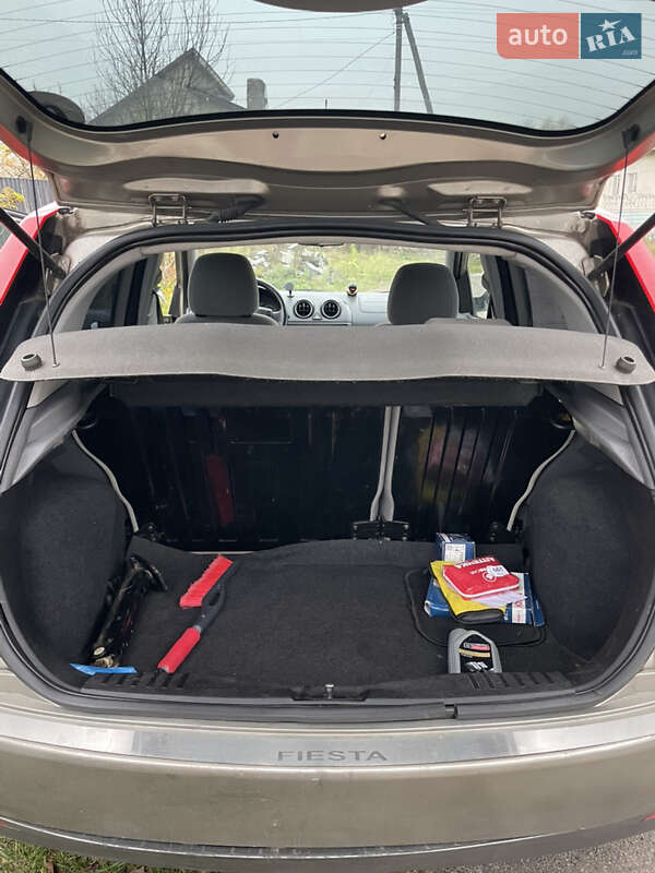 Хетчбек Ford Fiesta 2002 в Брусилові фото 6 Хетчбек Ford Fiesta 2002 в Брусилові