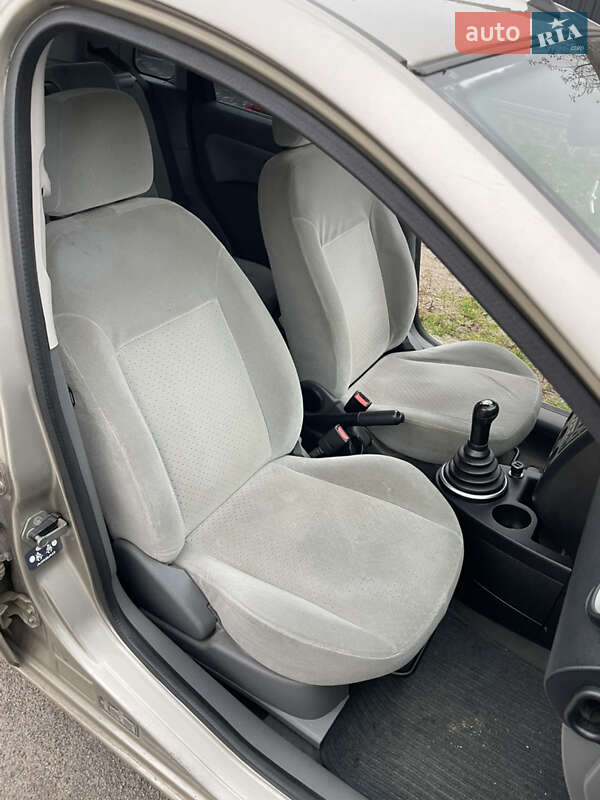 Хетчбек Ford Fiesta 2002 в Брусилові фото 8 Хетчбек Ford Fiesta 2002 в Брусилові