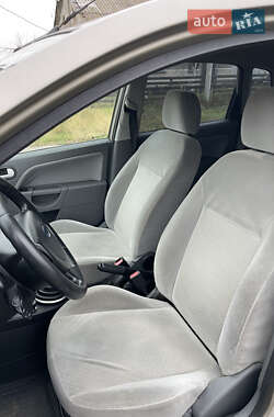 Хэтчбек Ford Fiesta 2002 в Брусилове