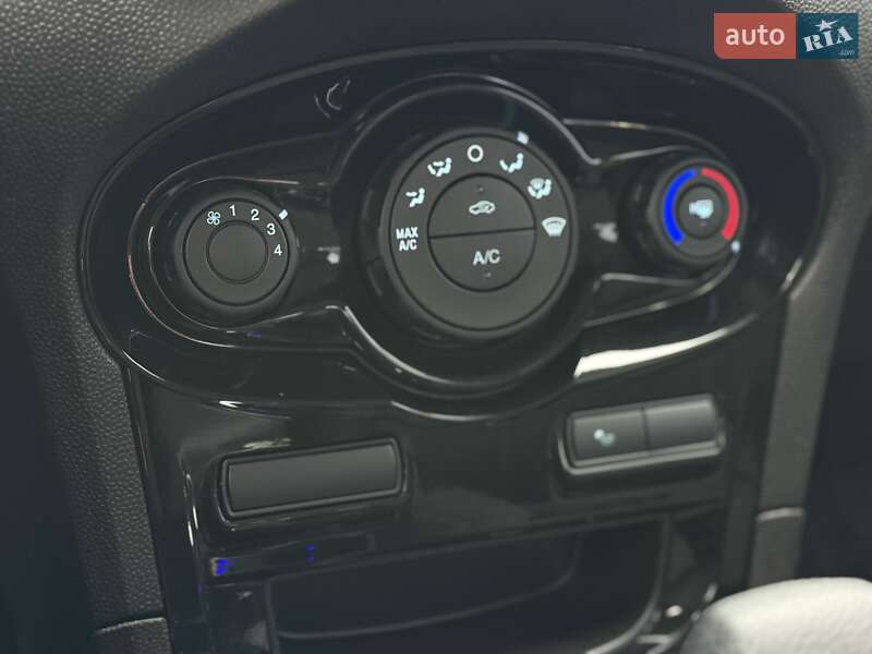 Хэтчбек Ford Fiesta 2018 в Киеве