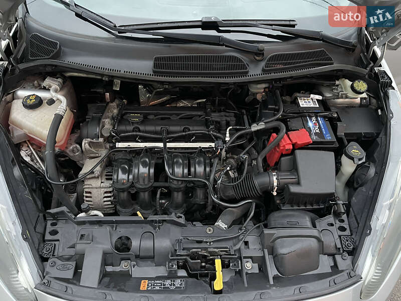 Седан Ford Fiesta 2015 в Києві фото 8 Седан Ford Fiesta 2015 в Києві