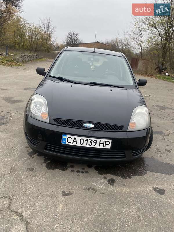 Хетчбек Ford Fiesta 2002 в Звенигородці