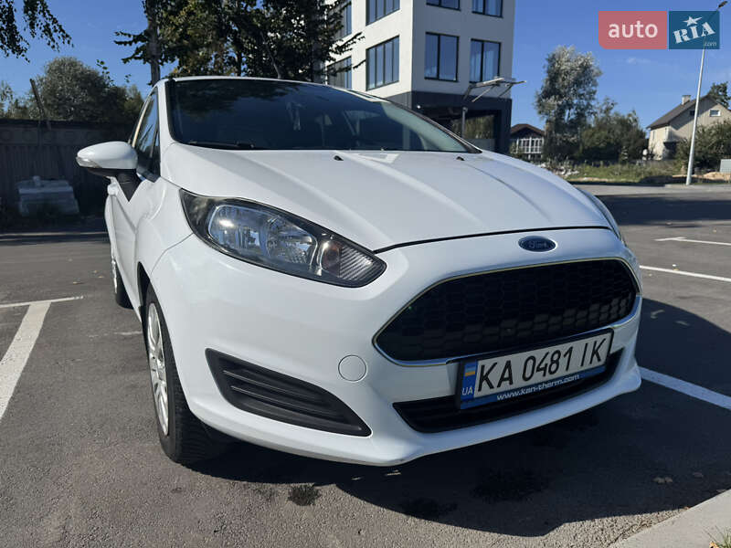 Хэтчбек Ford Fiesta 2017 в Буче