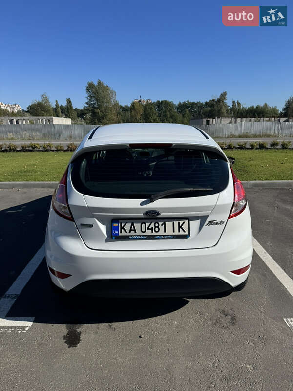 Хэтчбек Ford Fiesta 2017 в Буче