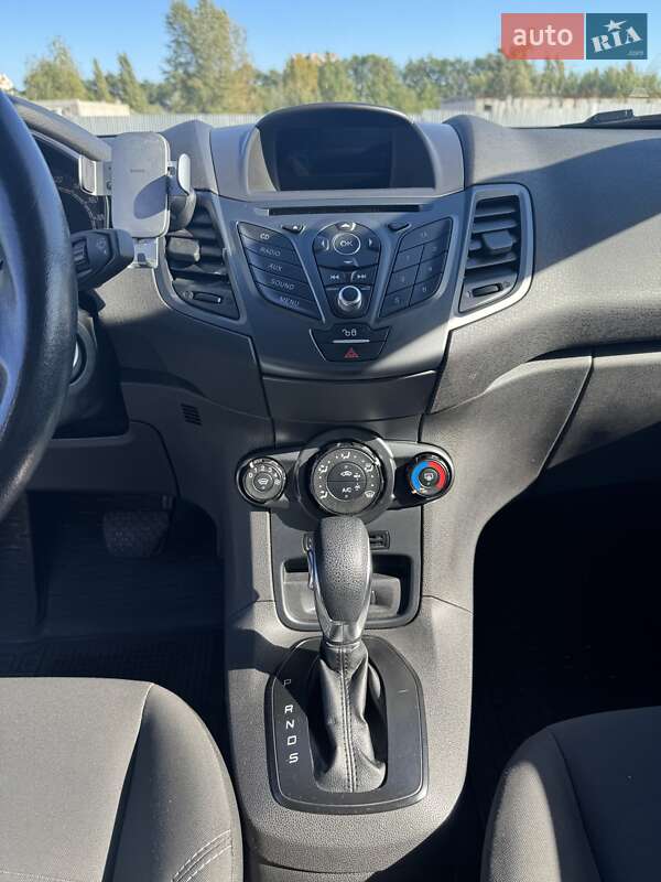 Хэтчбек Ford Fiesta 2017 в Буче