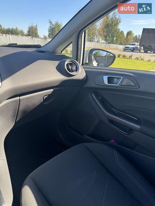 Хэтчбек Ford Fiesta 2017 в Буче