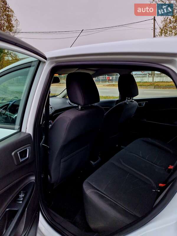 Хетчбек Ford Fiesta 2015 в Броварах фото 12 Хетчбек Ford Fiesta 2015 в Броварах