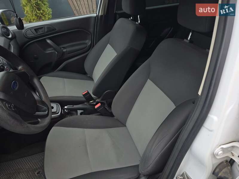 Седан Ford Fiesta 2016 в Тернополі фото 21 Седан Ford Fiesta 2016 в Тернополі