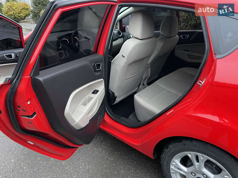 Хетчбек Ford Fiesta 2015 в Білій Церкві фото 12 Хетчбек Ford Fiesta 2015 в Білій Церкві