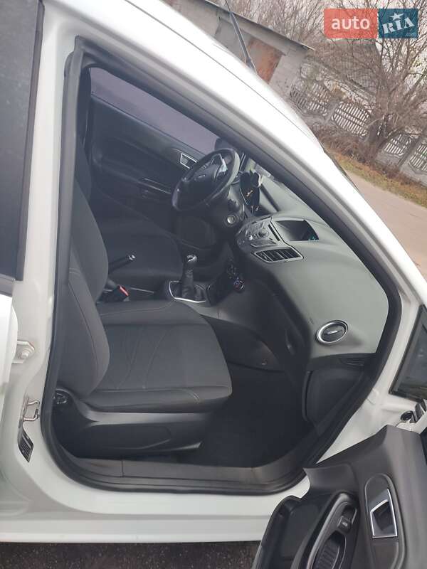 Хетчбек Ford Fiesta 2013 в Полтаві