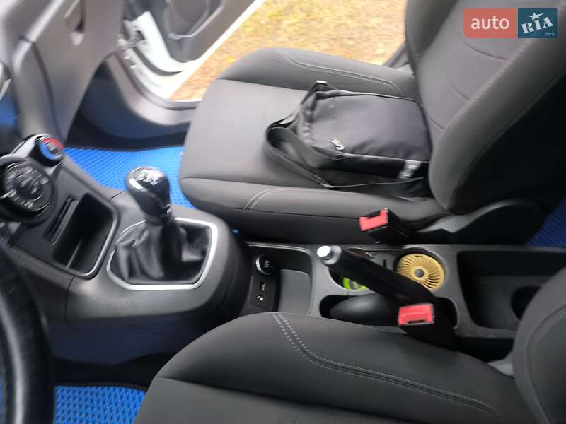 Хетчбек Ford Fiesta 2013 в Полтаві