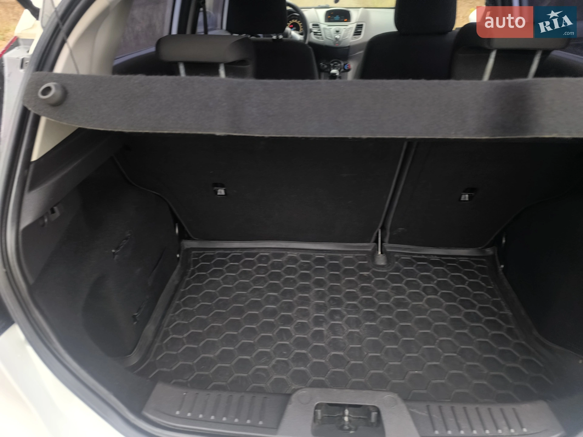 2013 Ford Fiesta - мініатюра 21