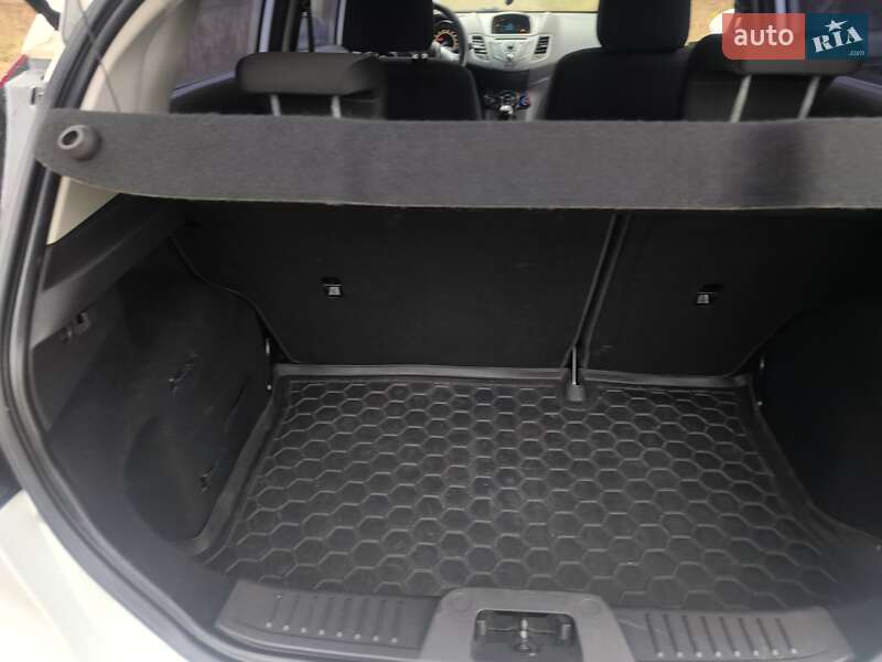 Хетчбек Ford Fiesta 2013 в Полтаві