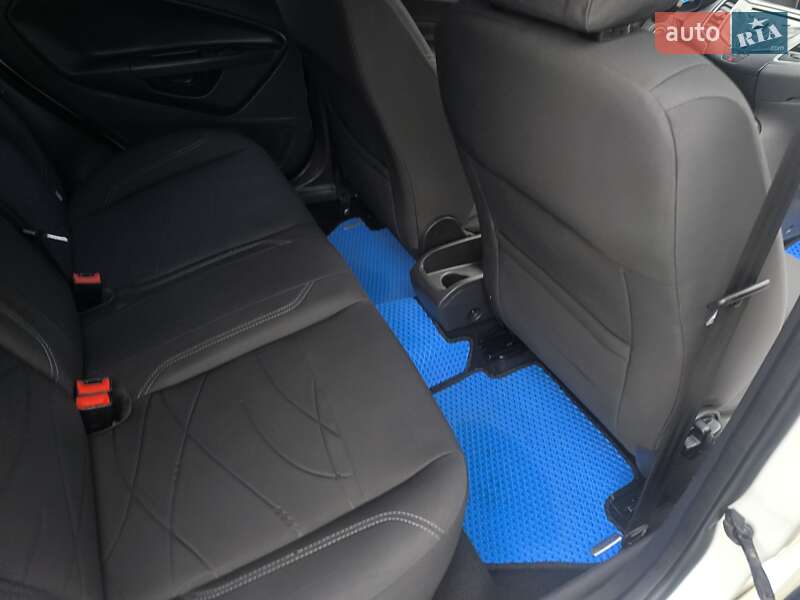 Хетчбек Ford Fiesta 2013 в Полтаві
