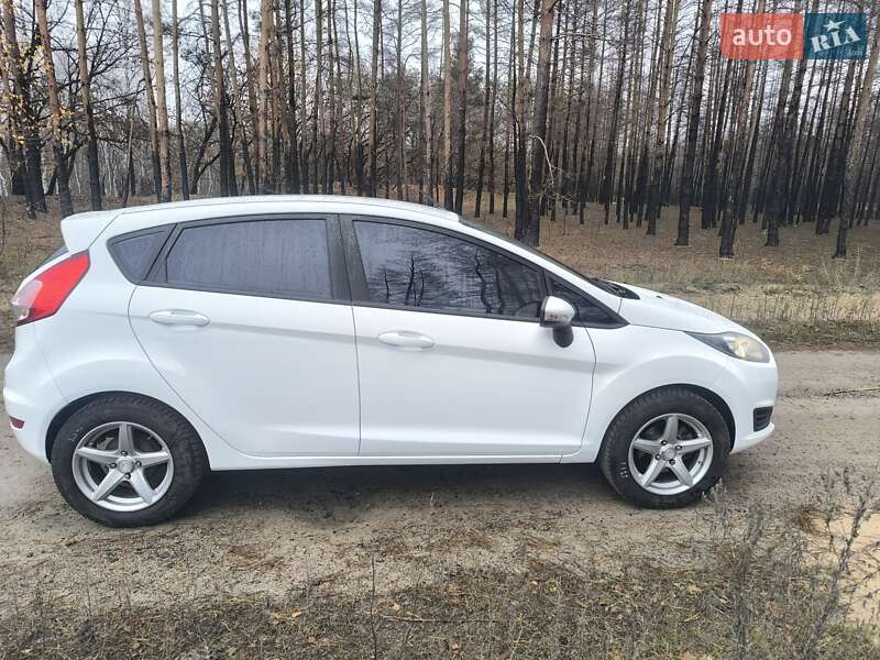 Хетчбек Ford Fiesta 2013 в Полтаві