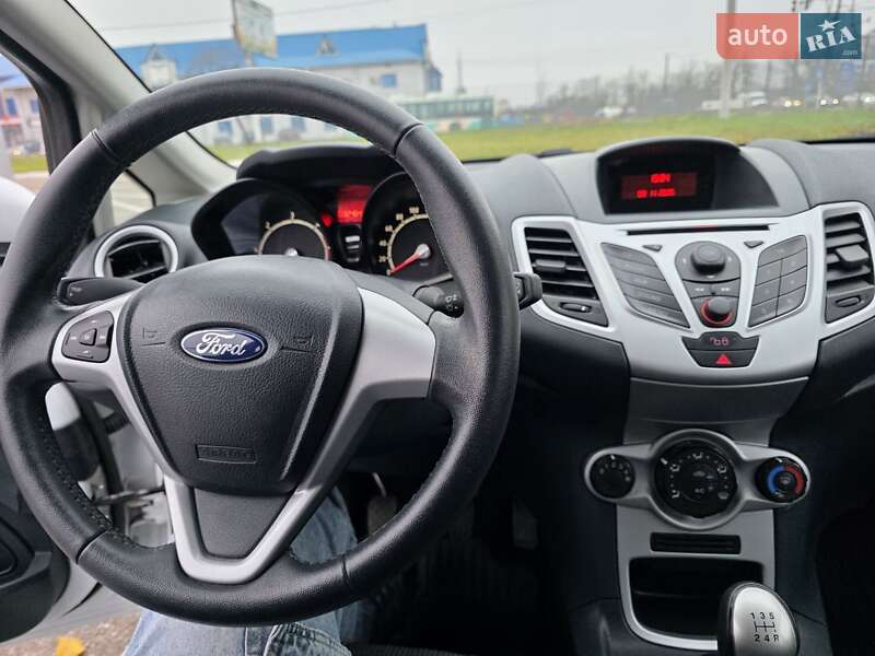 Хэтчбек Ford Fiesta 2012 в Житомире фото 16 Хэтчбек Ford Fiesta 2012 в Житомире