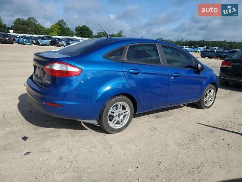 Седан Ford Fiesta 2018 в Львові