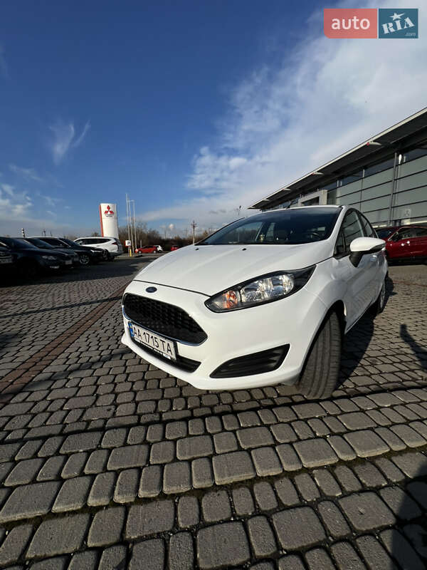 Хетчбек Ford Fiesta 2017 в Ужгороді фото 3 Хетчбек Ford Fiesta 2017 в Ужгороді