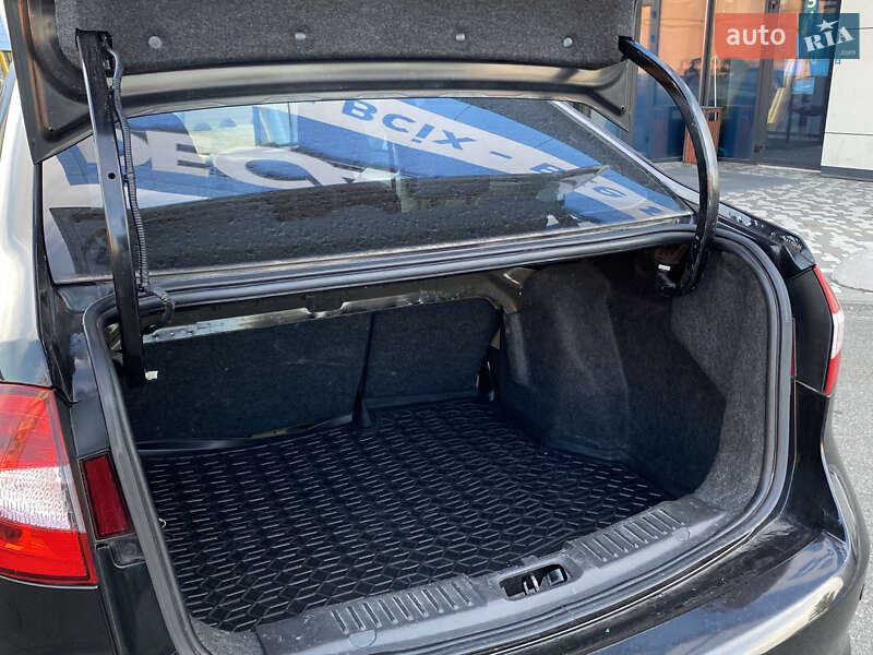 Седан Ford Fiesta 2013 в Києві