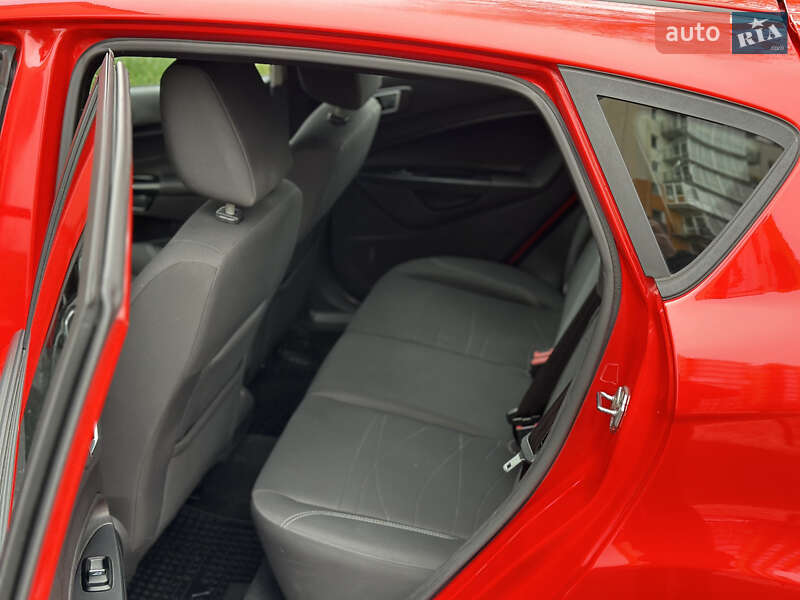 Хэтчбек Ford Fiesta 2016 в Чернигове фото 18 Хэтчбек Ford Fiesta 2016 в Чернигове