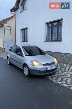 Хетчбек Ford Fiesta 2007 в Мукачевому