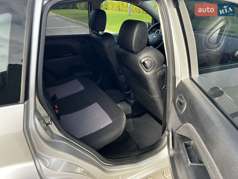 Хэтчбек Ford Fiesta 2006 в Виннице