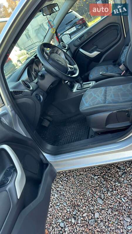 Седан Ford Fiesta 2011 в Львові