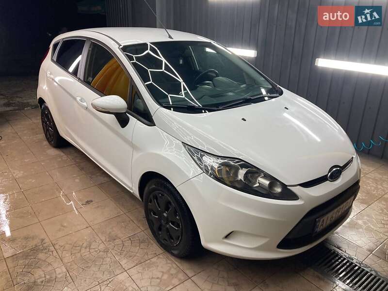 Хетчбек Ford Fiesta 2011 в Ірпені фото 4 Хетчбек Ford Fiesta 2011 в Ірпені