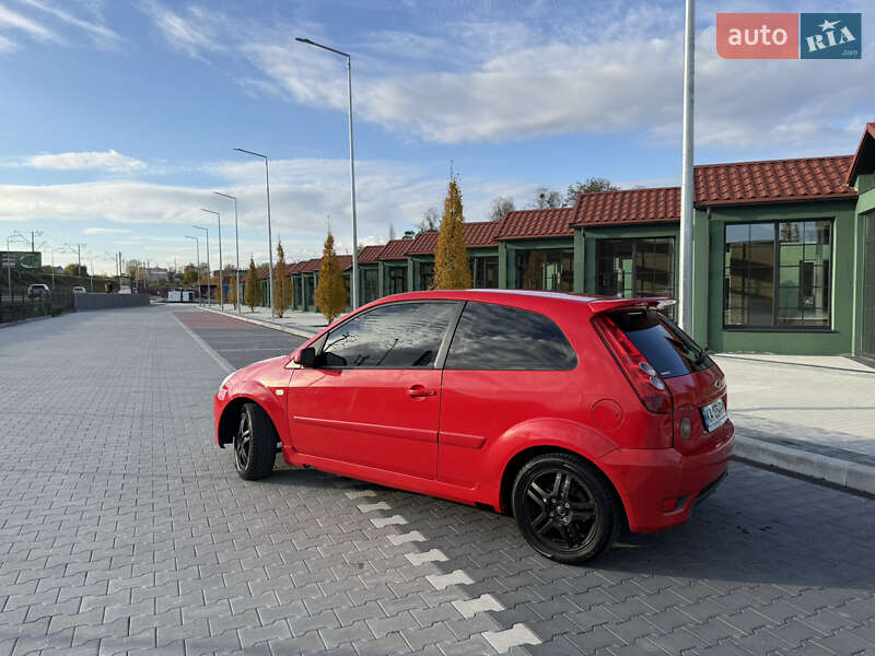 Хэтчбек Ford Fiesta 2007 в Ирпене