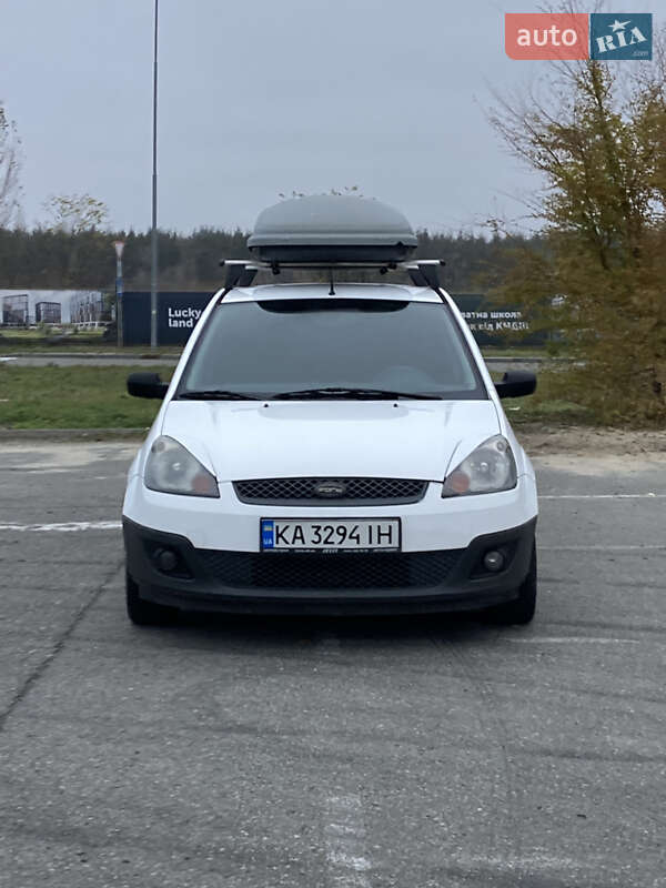 Хетчбек Ford Fiesta 2007 в Києві