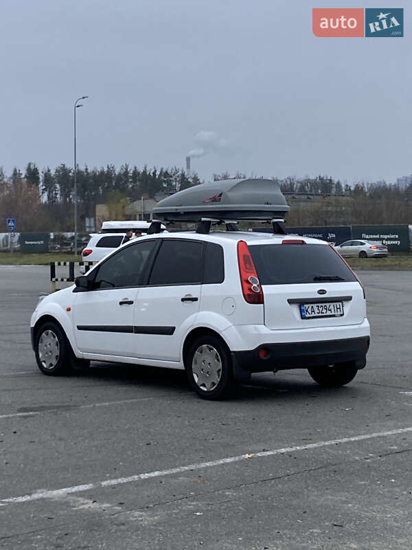 Хетчбек Ford Fiesta 2007 в Києві