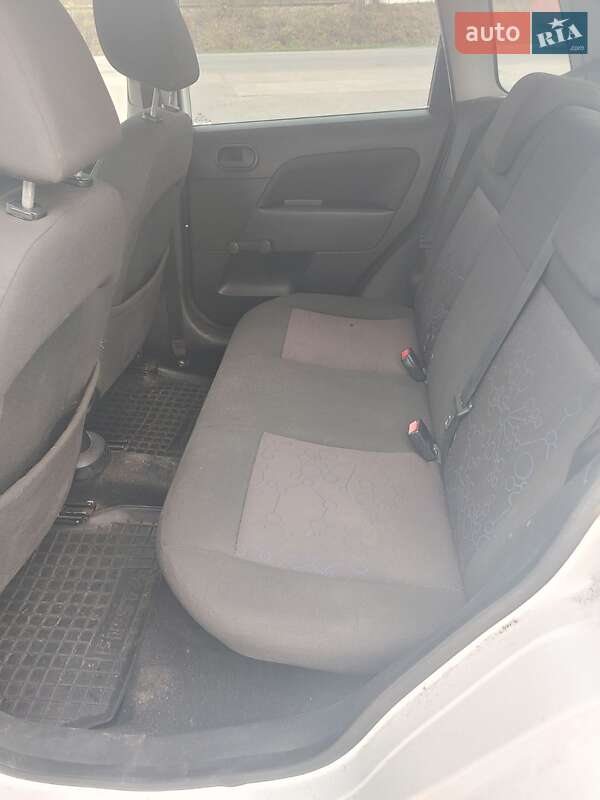 Хетчбек Ford Fiesta 2007 в Золотоноші фото 7 Хетчбек Ford Fiesta 2007 в Золотоноші