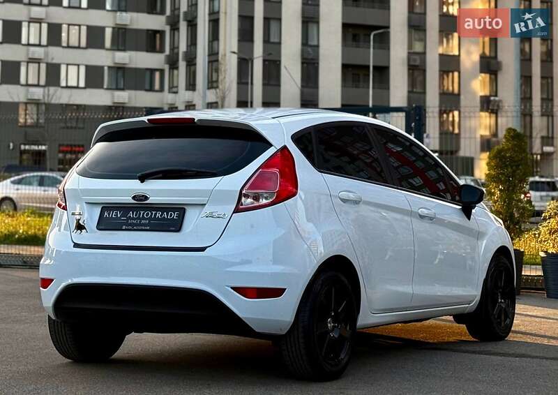 Хетчбек Ford Fiesta 2013 в Києві