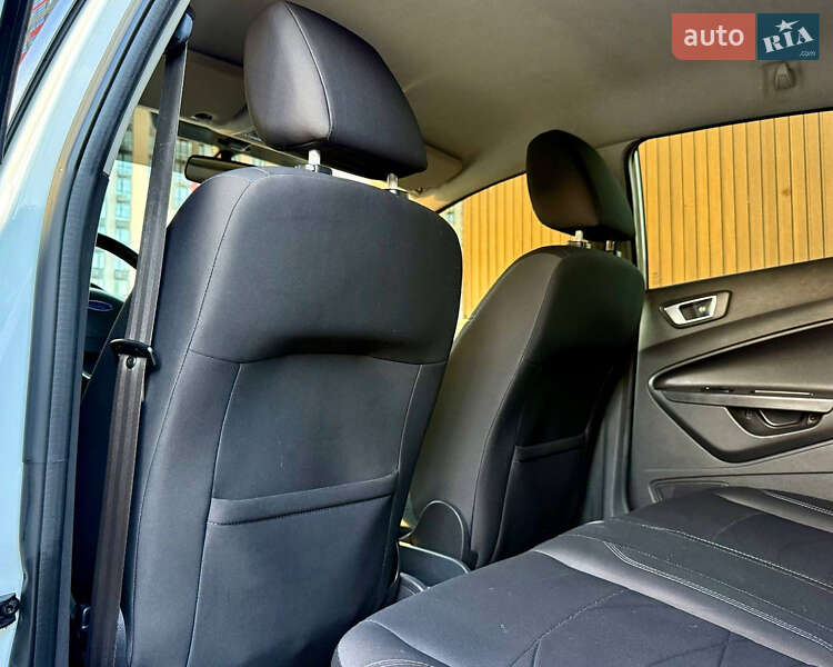 Хетчбек Ford Fiesta 2013 в Києві