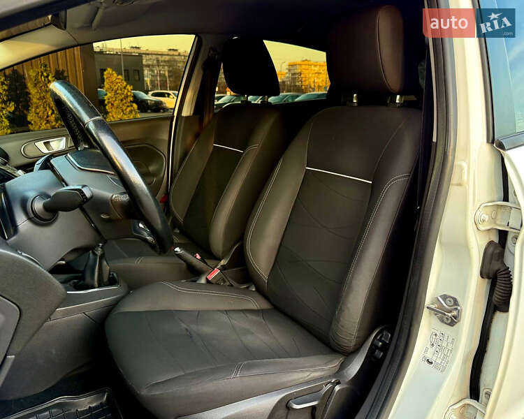 Хетчбек Ford Fiesta 2013 в Києві
