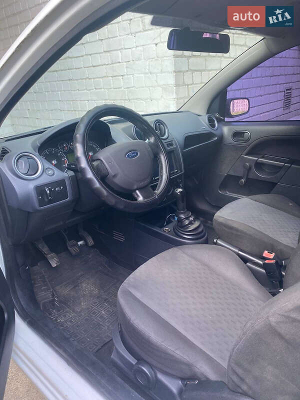 Хетчбек Ford Fiesta 2007 в Києві