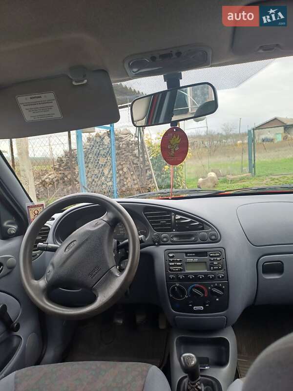 Хетчбек Ford Fiesta 1998 в Одесі