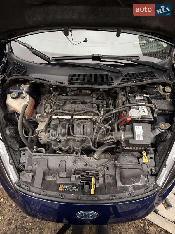 Седан Ford Fiesta 2016 в Києві