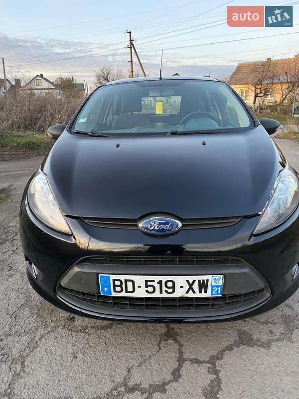 Хетчбек Ford Fiesta 2010 в Дубні