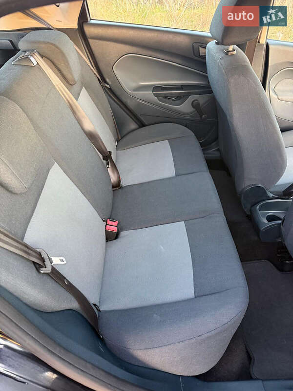 Хетчбек Ford Fiesta 2010 в Дубні