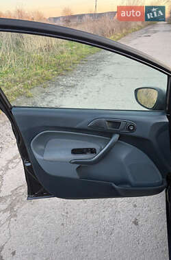 Хетчбек Ford Fiesta 2010 в Дубні