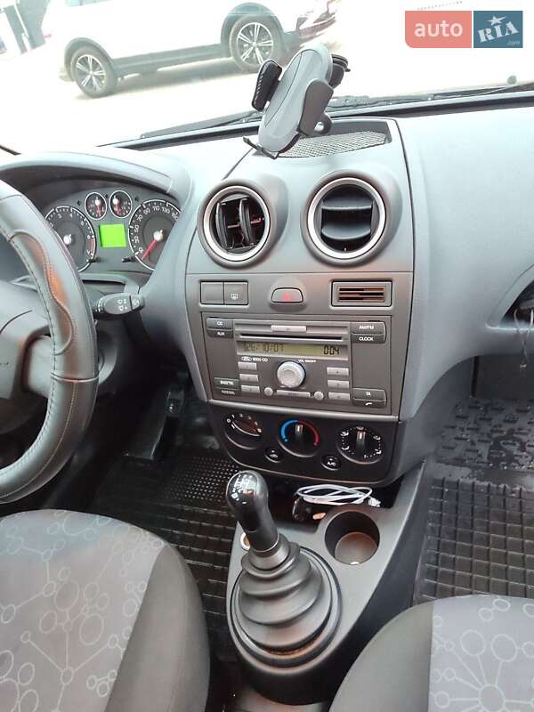 Хетчбек Ford Fiesta 2007 в Львові
